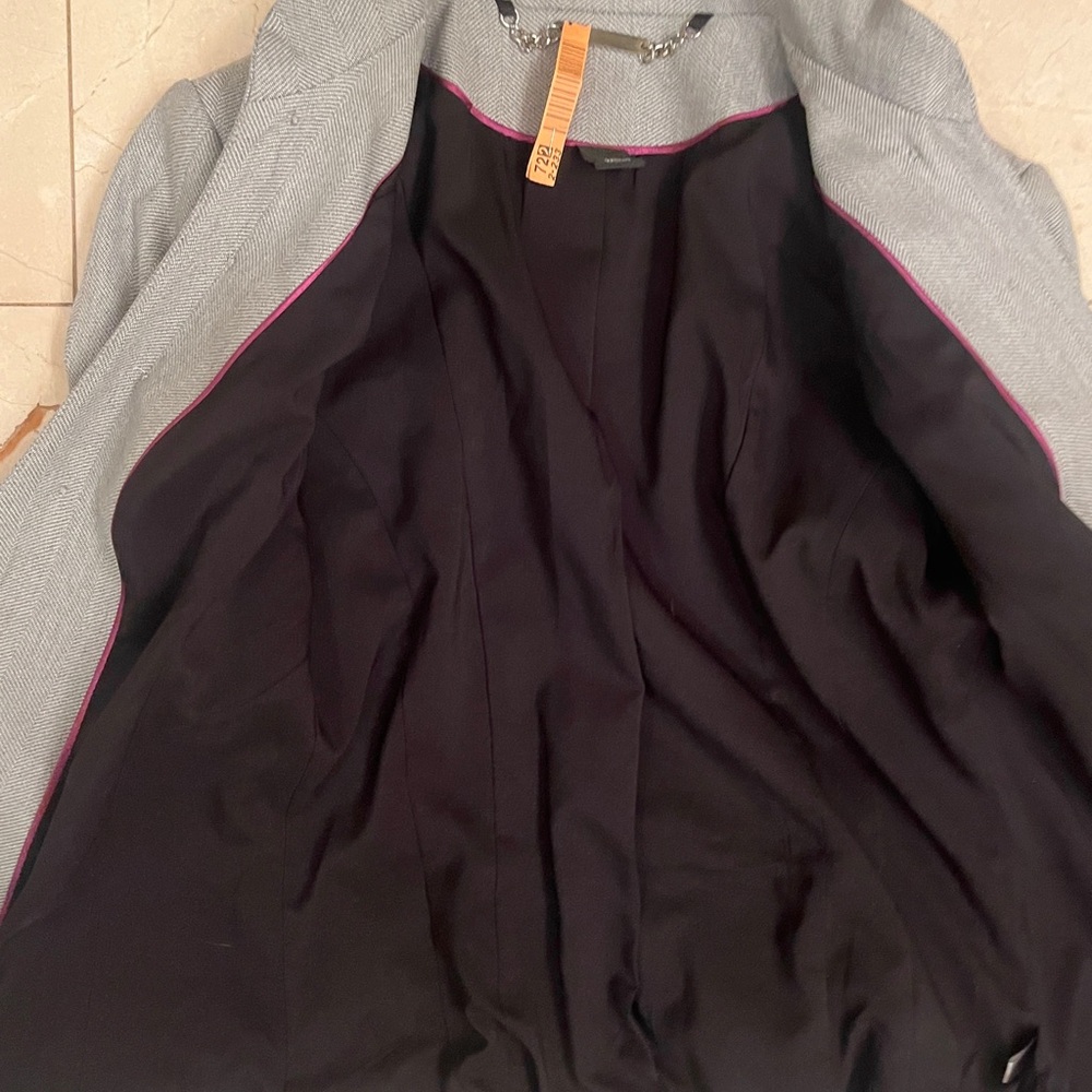 White House Black Market Gray Ruffled Blazer - Picture 7 of 8